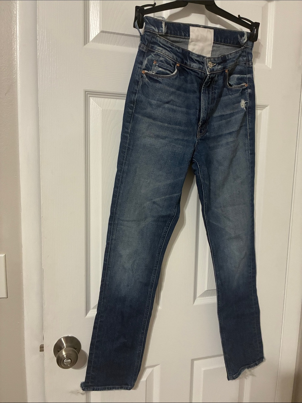 MOTHER The Dazzler Shift Jeans - Size: 24 - Wash: My Treat Distressed light wash